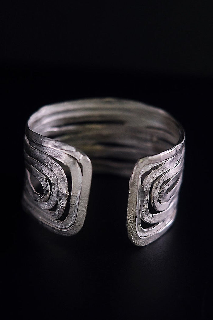 SILVER LAMARI CUFF