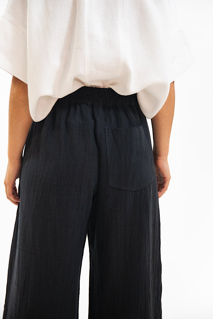 OLIVER PANTS - BLACK CRUSH