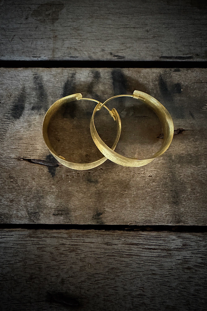 THE ULTIMATE GOLD HOOPS - SMALL