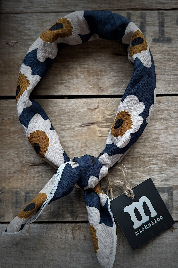 NECK SCARF - NAVY FLORAL