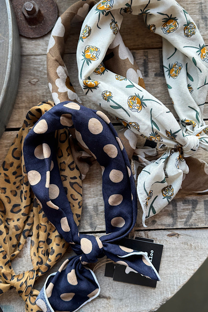 NECK SCARF - NAVY FLORAL