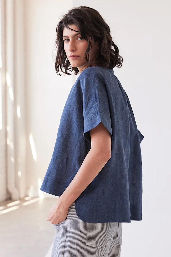 EVA’S SUNDAY LUMI COLLARED SHIRT - NAVY