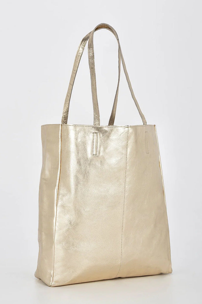 VENUS METALLIC HOBO - CHAMPAGNE