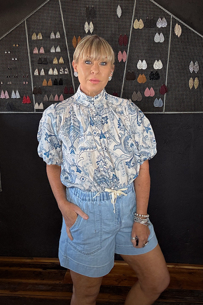 SOFIA SHORT - SKY BLUE