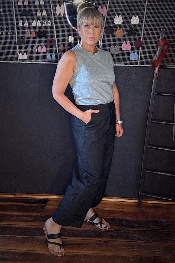 M.A. DAINTY TRUCKER JEANS - BLACK