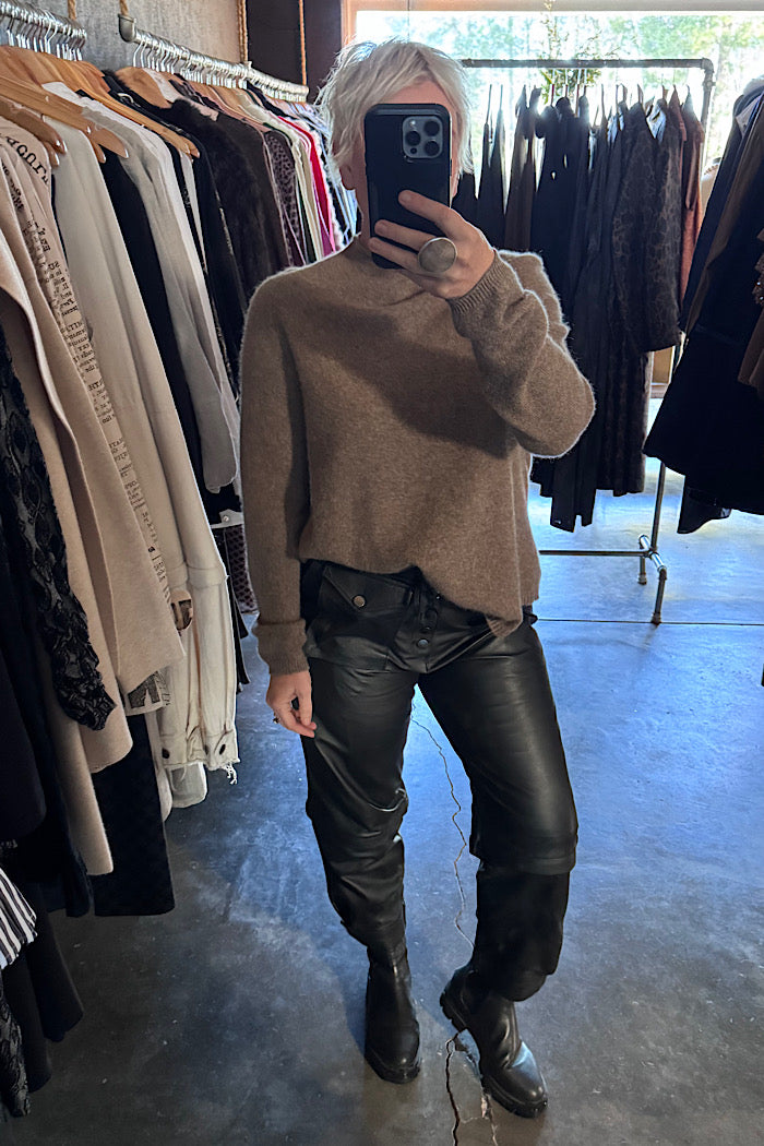 M.A. DAINTY LEATHER TRUCKERS