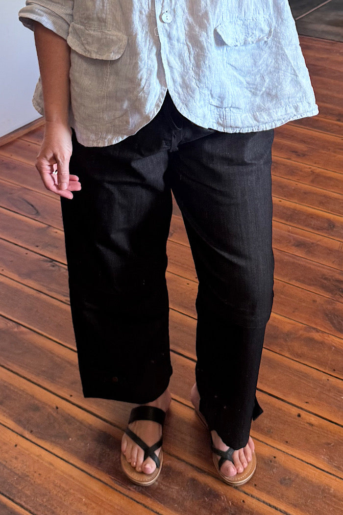 M.A. DAINTY TRUCKER JEANS - BLACK