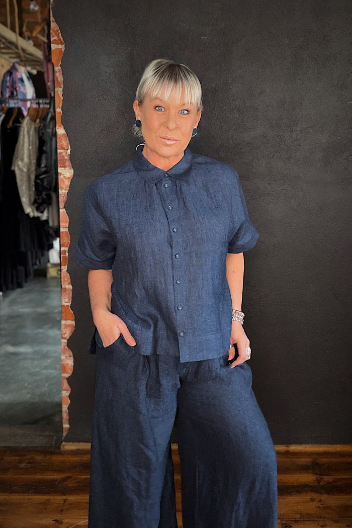 EVA’S SUNDAY LUMI COLLARED SHIRT - NAVY