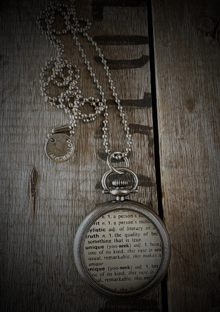 CAPTURED LOCKET NECKLACE - ONE OF A KIND