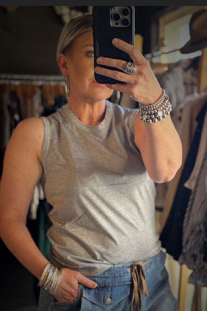 VIOLET SLEEVELESS TOP - GREY MARLE