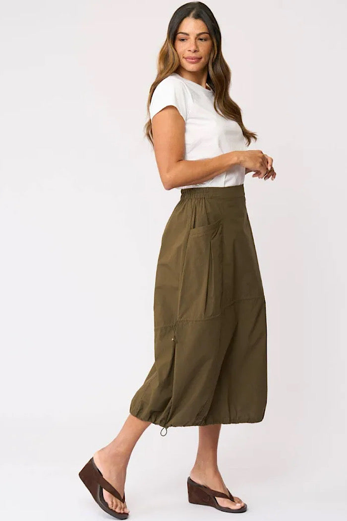HEMLINE HYPE SKIRT - OLIVE