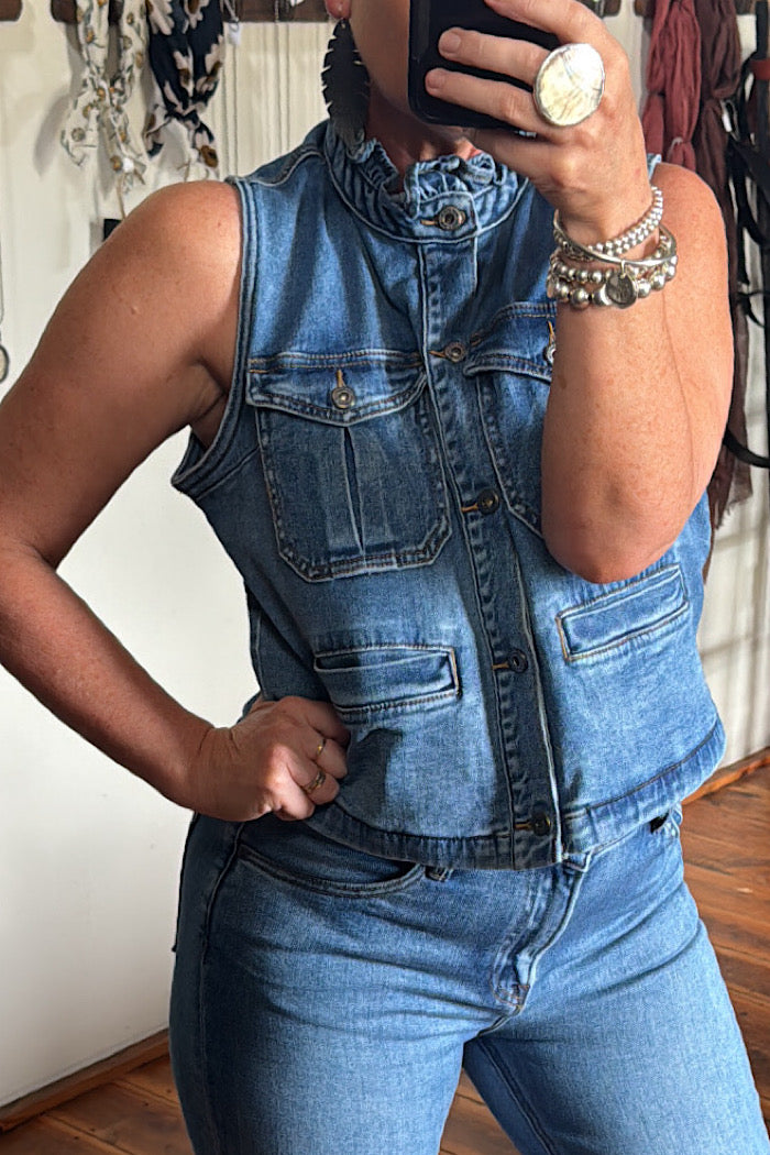 KIREINA ERICA VEST - DAKOTA WASH