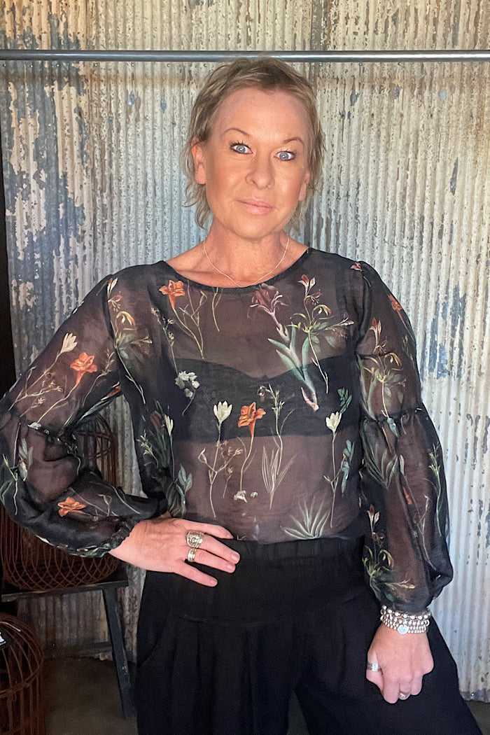 COURTNEY BLOUSE - BLACK BOTANICAL