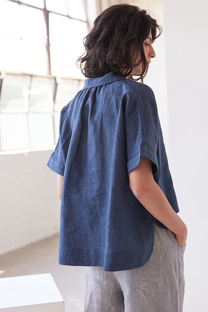 EVA’S SUNDAY LUMI COLLARED SHIRT - NAVY