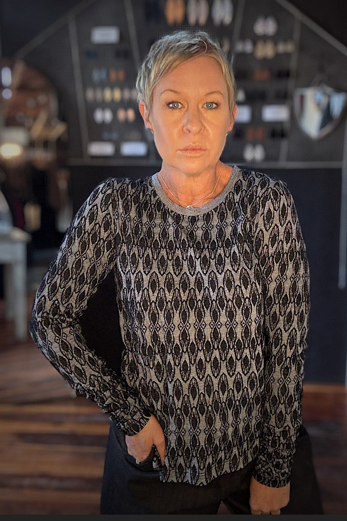 LOOMINARY LONG SLEEVE TOP - BLACK