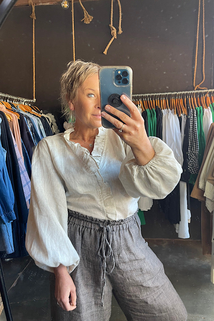 OLIVE RUFFLE LINEN SHIRT - NATURAL