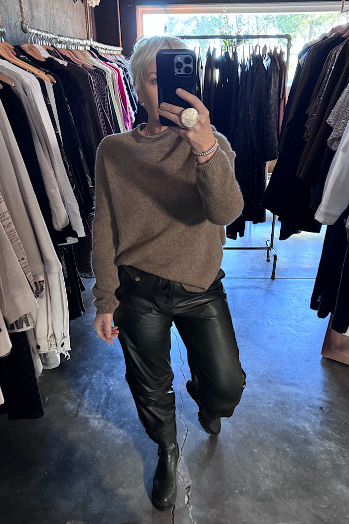 M.A. DAINTY LEATHER TRUCKERS