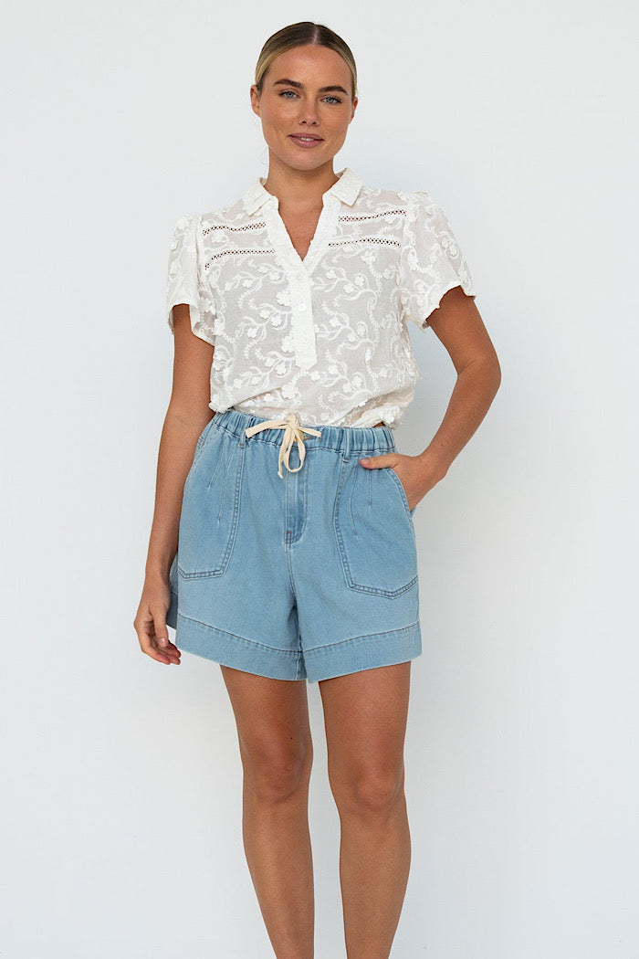 SOFIA SHORT - SKY BLUE