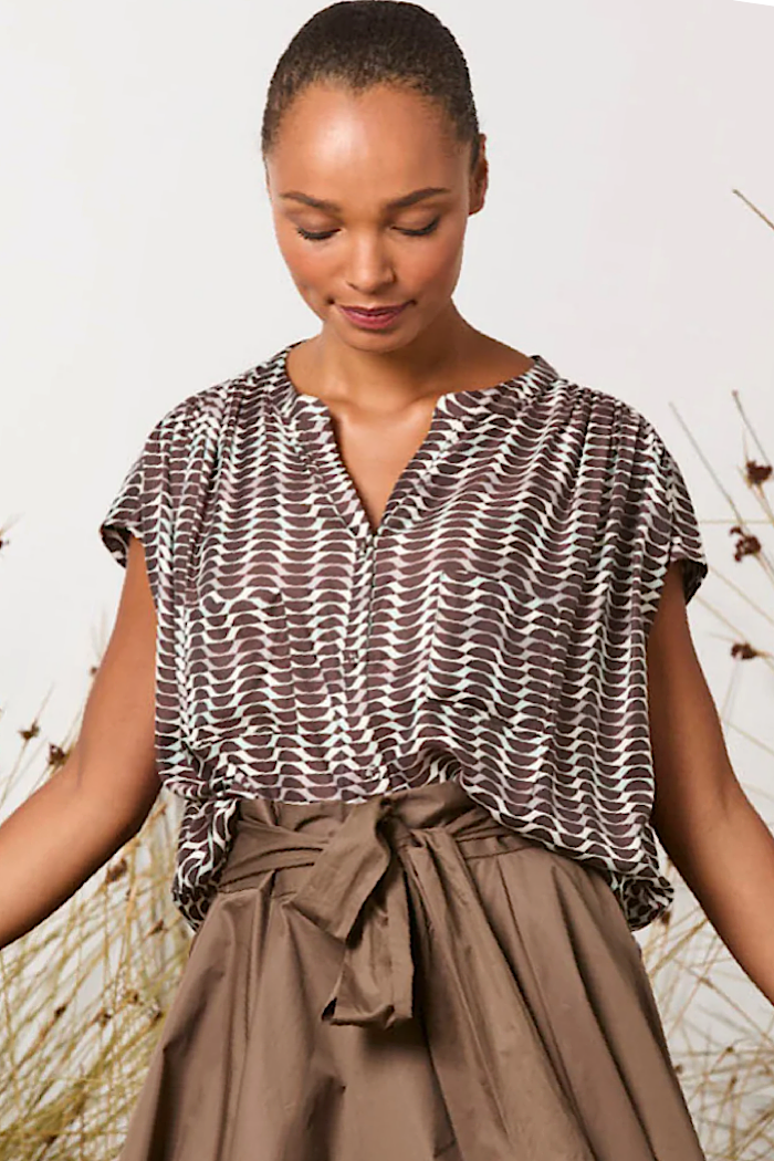 M.A. DAINTY CELEBRATIONS SHIRT/BLOUSE - BLUE/BROWN RETRO