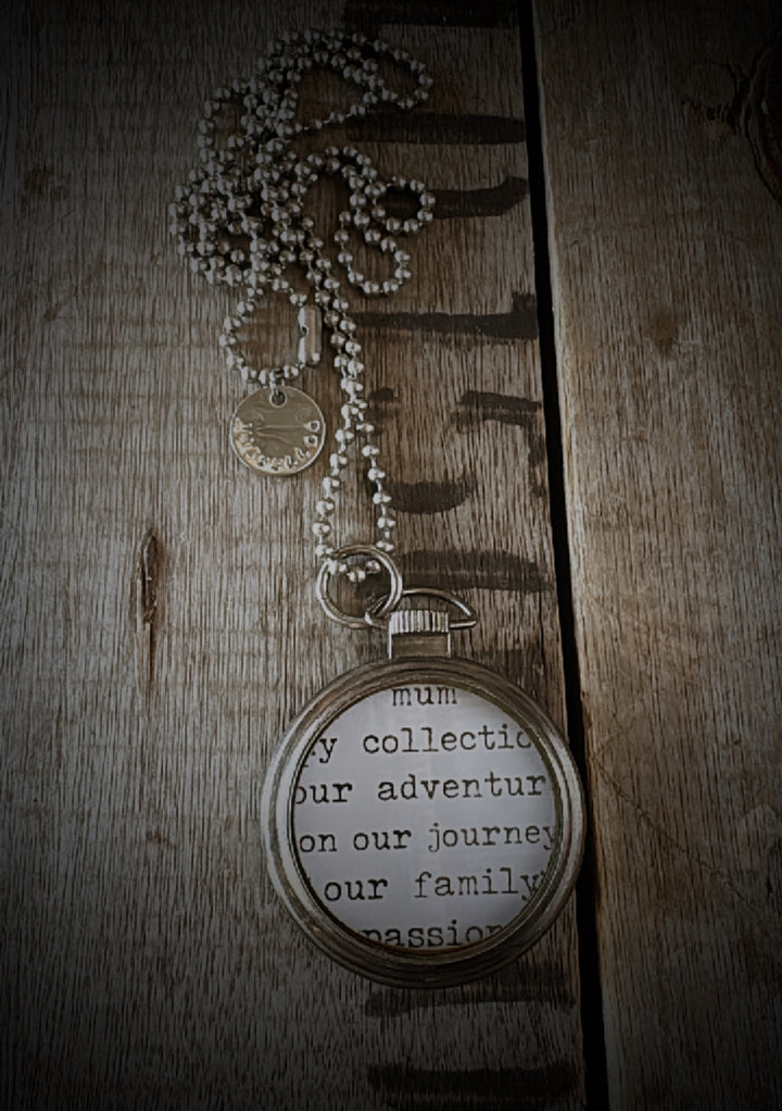 CAPTURED LOCKET NECKLACE - LIFES JOURNEY