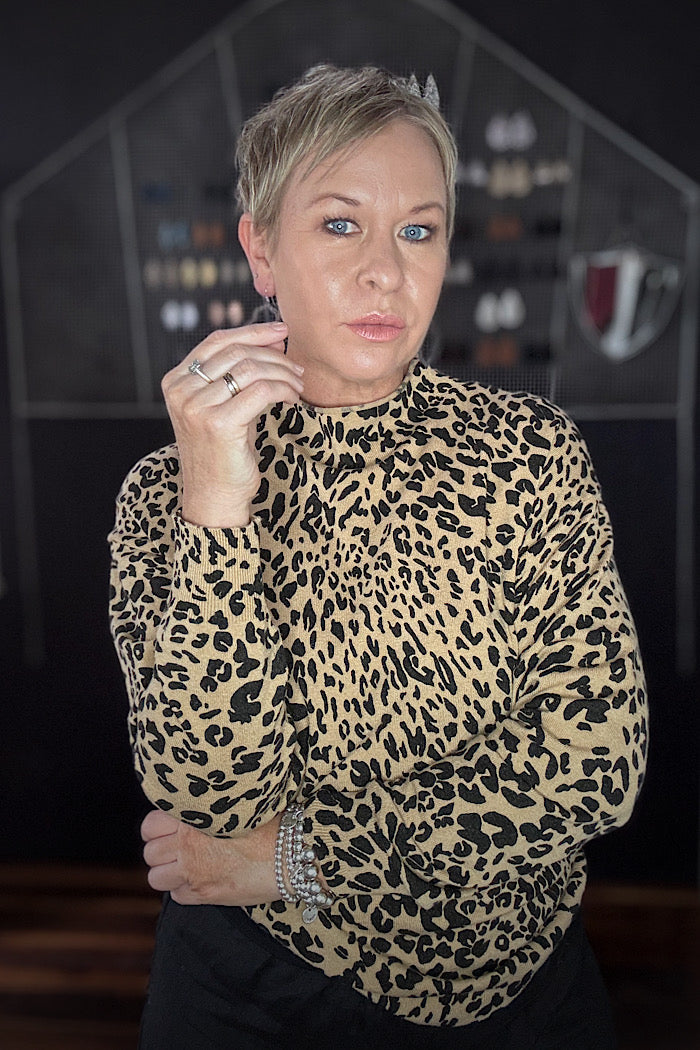 TRIBAL FUNNEL NECK SWEATER - LEOPARD PRINT