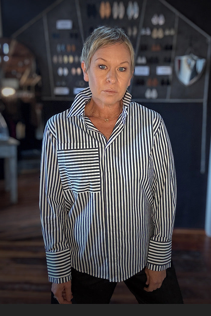 SEW DIRECTIONAL SHIRT - NAVY WIDE STRIPE
