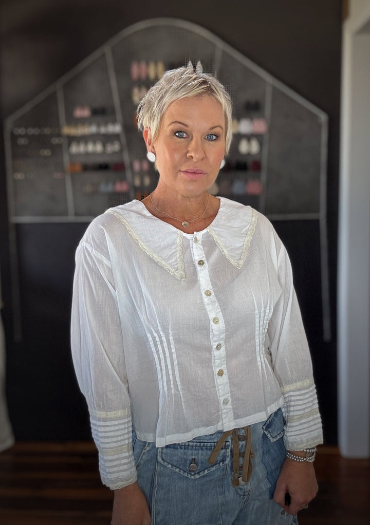 WEDNESDAY COTTON & LACE SHIRT  - WHITE WITH CREAM TRIM