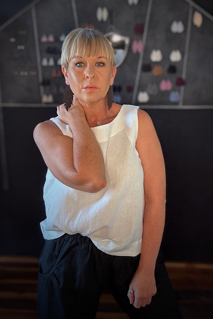 ELLIS SHELL TOP - WHITE