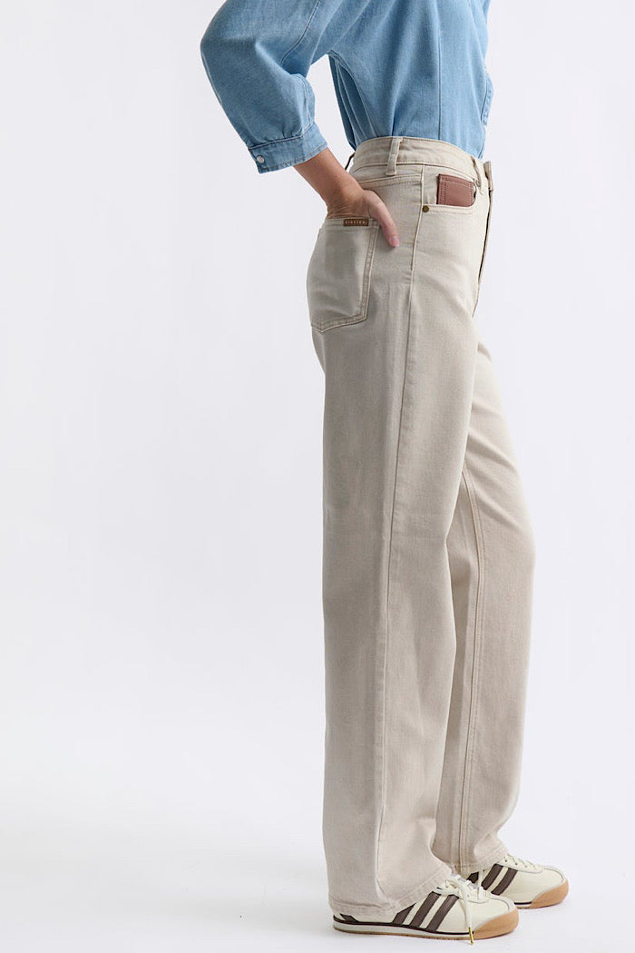KIREINA BONNIE LEATHER POCKET JEANS - SAND