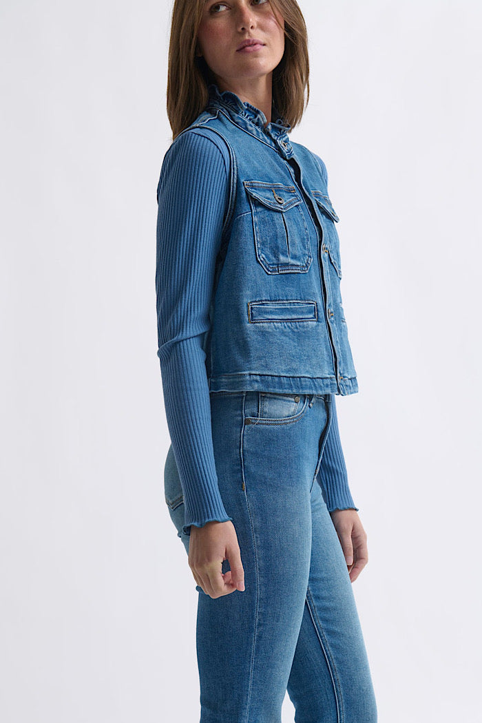 KIREINA ERICA VEST - DAKOTA WASH