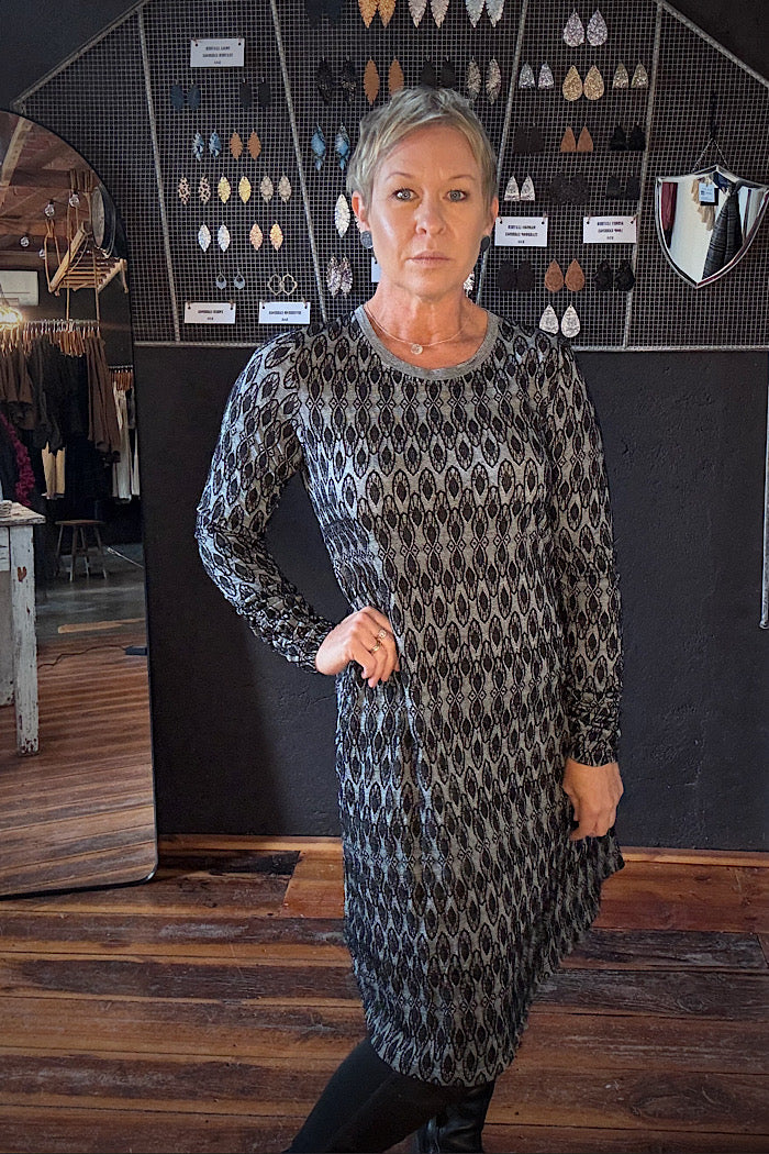 LOOMINARY DRESS - BLACK