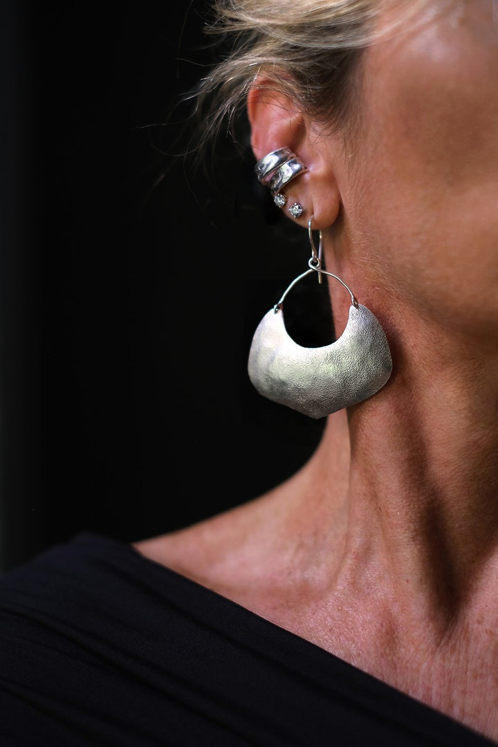 AUA SILVER EARRINGS