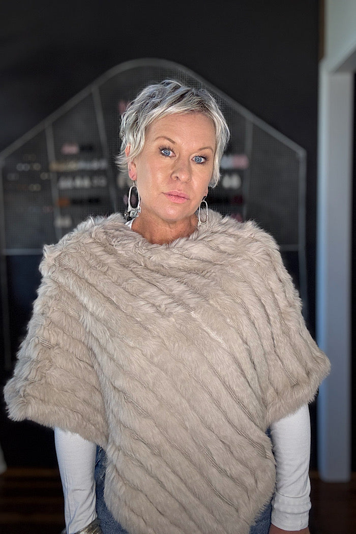 PIPER FUR PONCHO - STONE