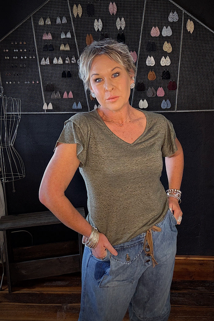 NORBERTA FLUTTER SLEEVE T-SHIRT - KHAKI
