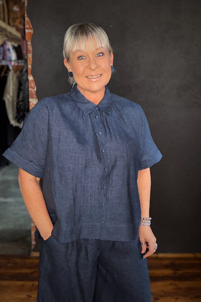 EVA’S SUNDAY LUMI COLLARED SHIRT - NAVY
