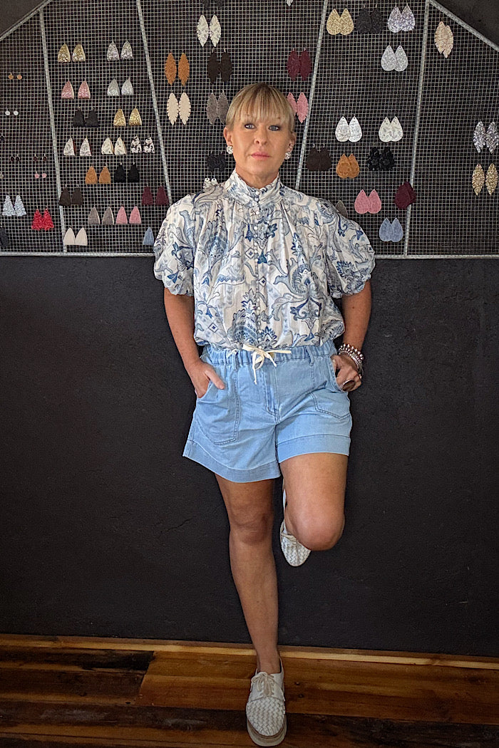 SOFIA SHORT - SKY BLUE