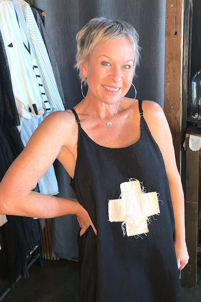 ELISA SLIP - SWISS CROSS - LINEN - BLACK