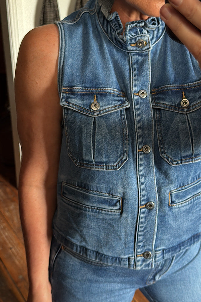 KIREINA ERICA VEST - DAKOTA WASH