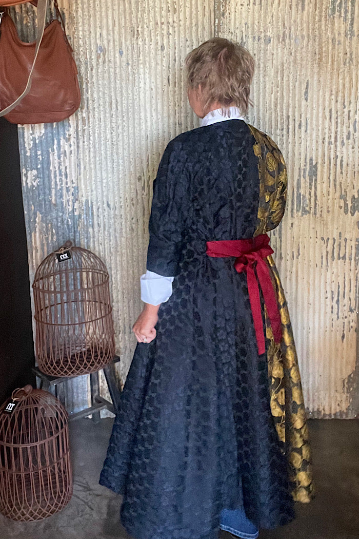 PART DRESS - DIVIDED PRINT