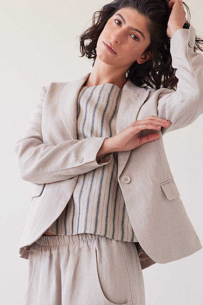 EVA’S SUNDAY BROOKLYN FITTED BLAZER - STONE