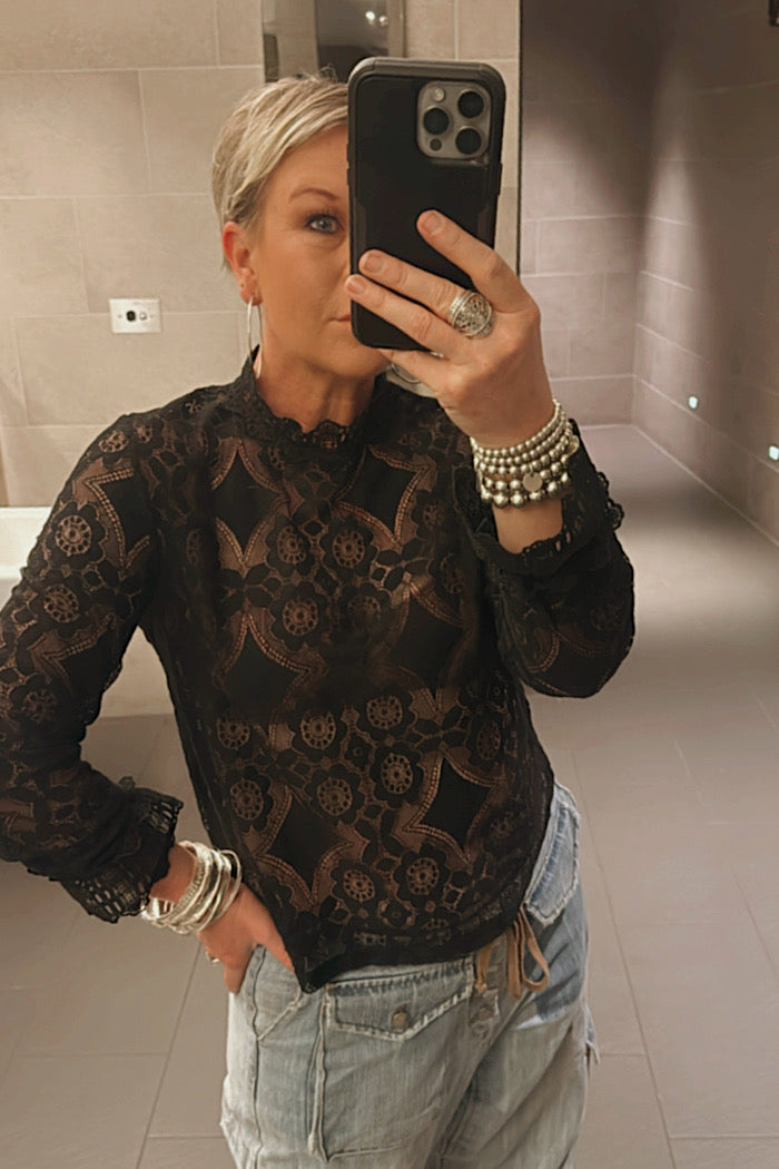 LACEY BLOUSE - BLACK