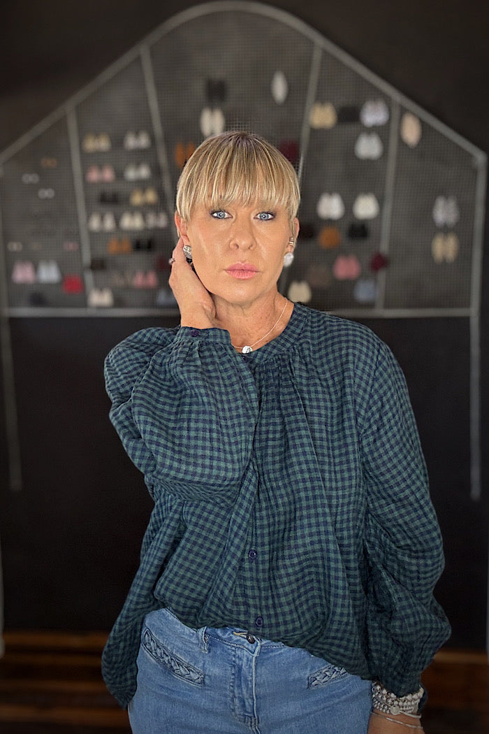 MONTAIGNE CARMEN BUTTON THROUGH LONG SLEEVE LINEN SHIRT - TINY BLUE CHECK