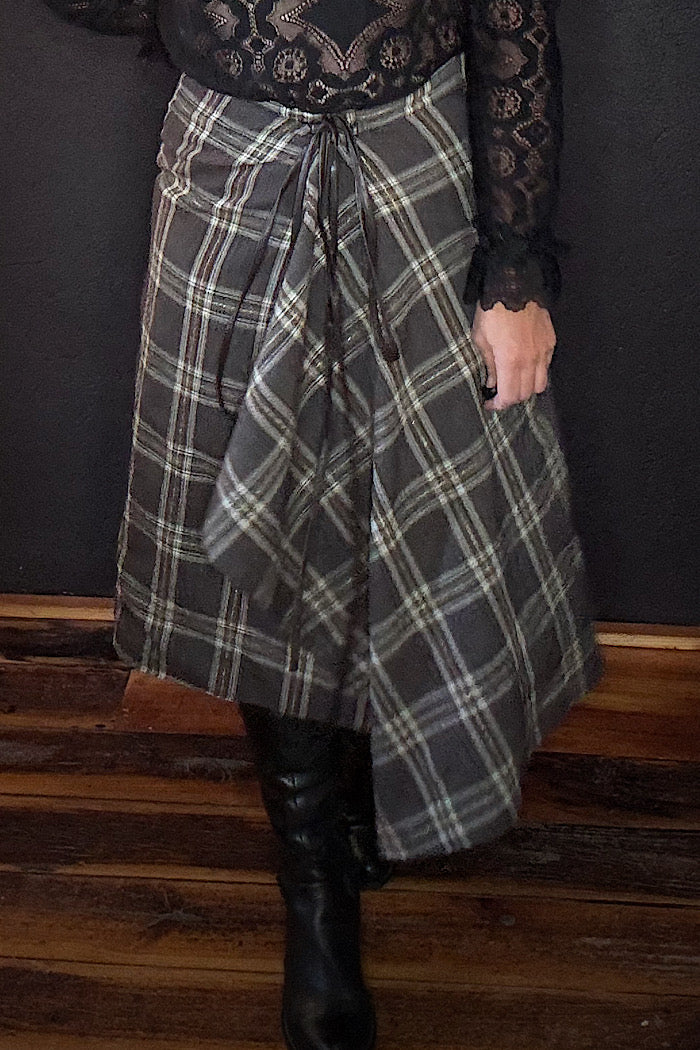 M.A. DAINTY AGRO SKIRT