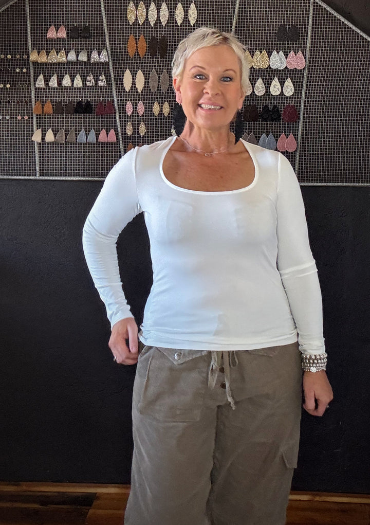 NARIA SCOOP NECK TOP - IVORY