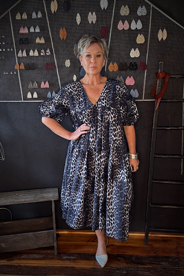 LATISA LEOPARD DRESS