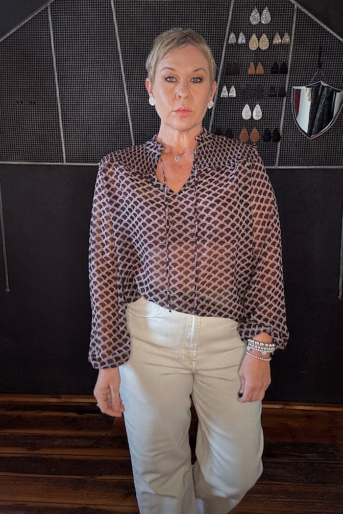 STEPPING OUT BLOUSE - DECO