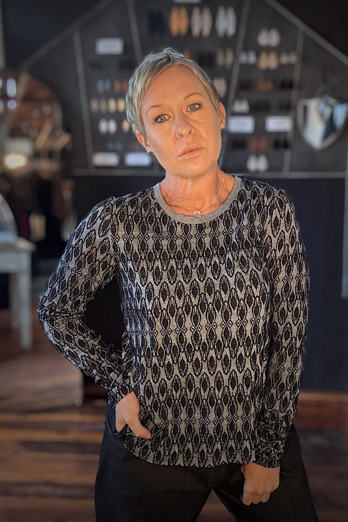 LOOMINARY LONG SLEEVE TOP - BLACK