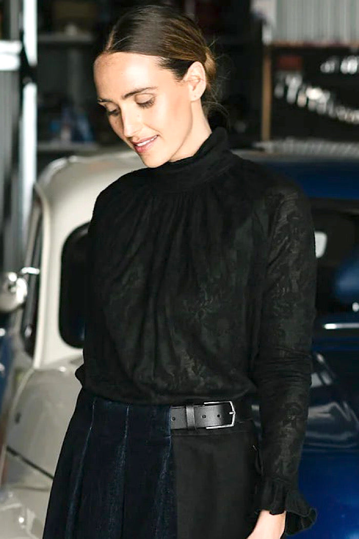 M.A. DAINTY VEIL LACE TOP - BLACK
