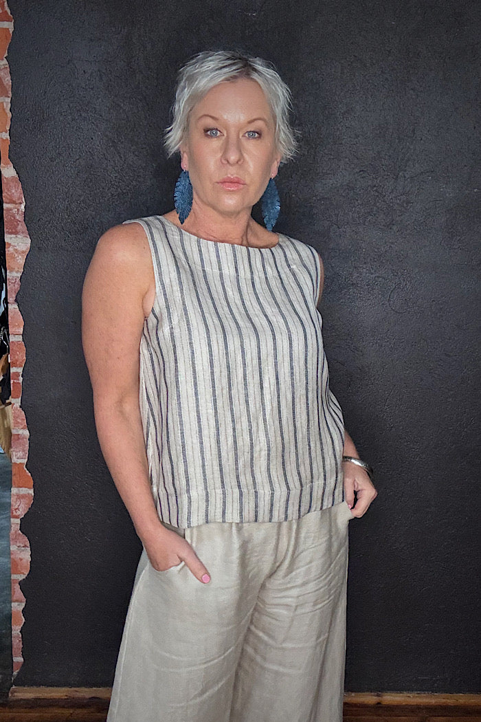 EVA’S SUNDAY ELLIS SHELL TOP - NAVY STRIPE