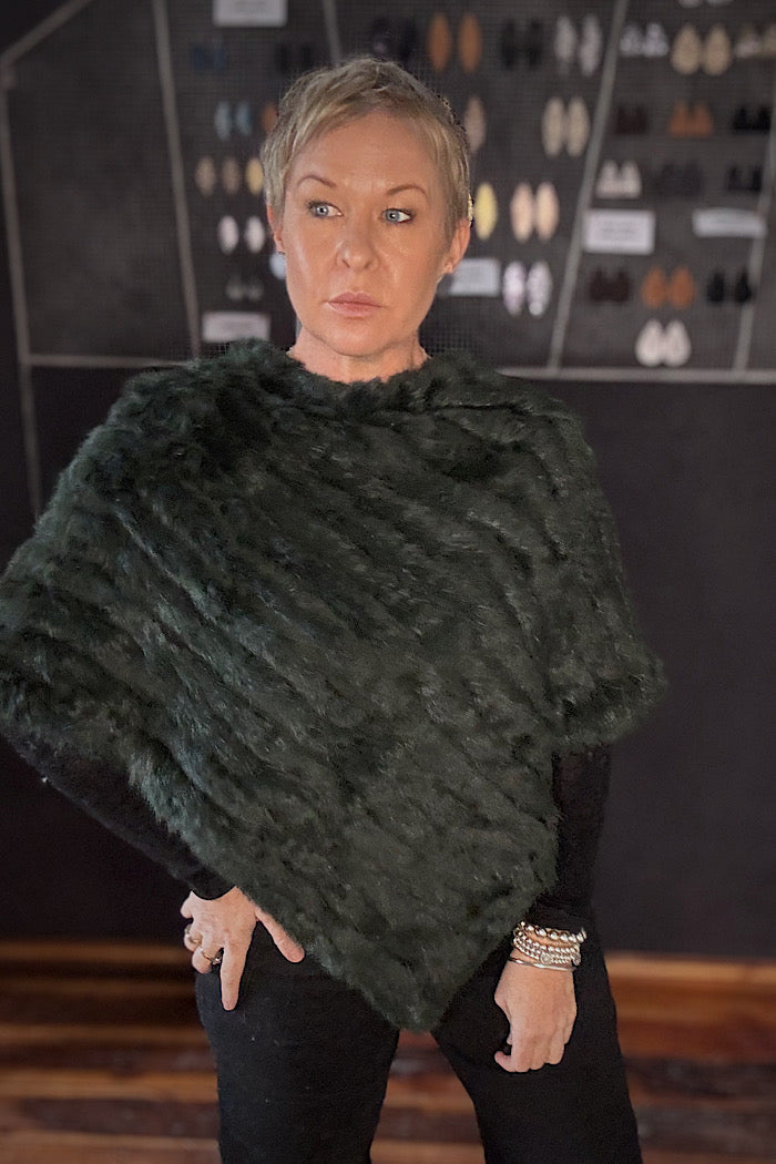 PIPER FUR PONCHO - HUNTER GREEN